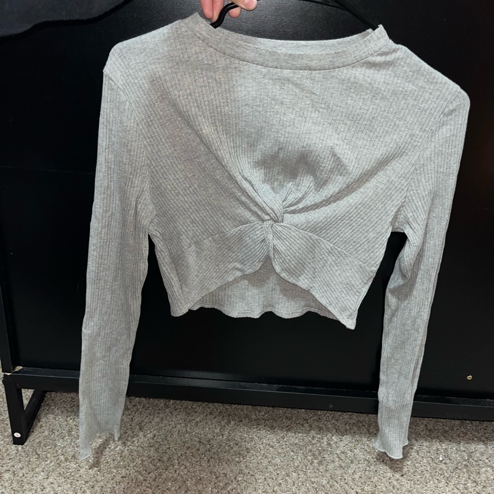long sleeve crop top